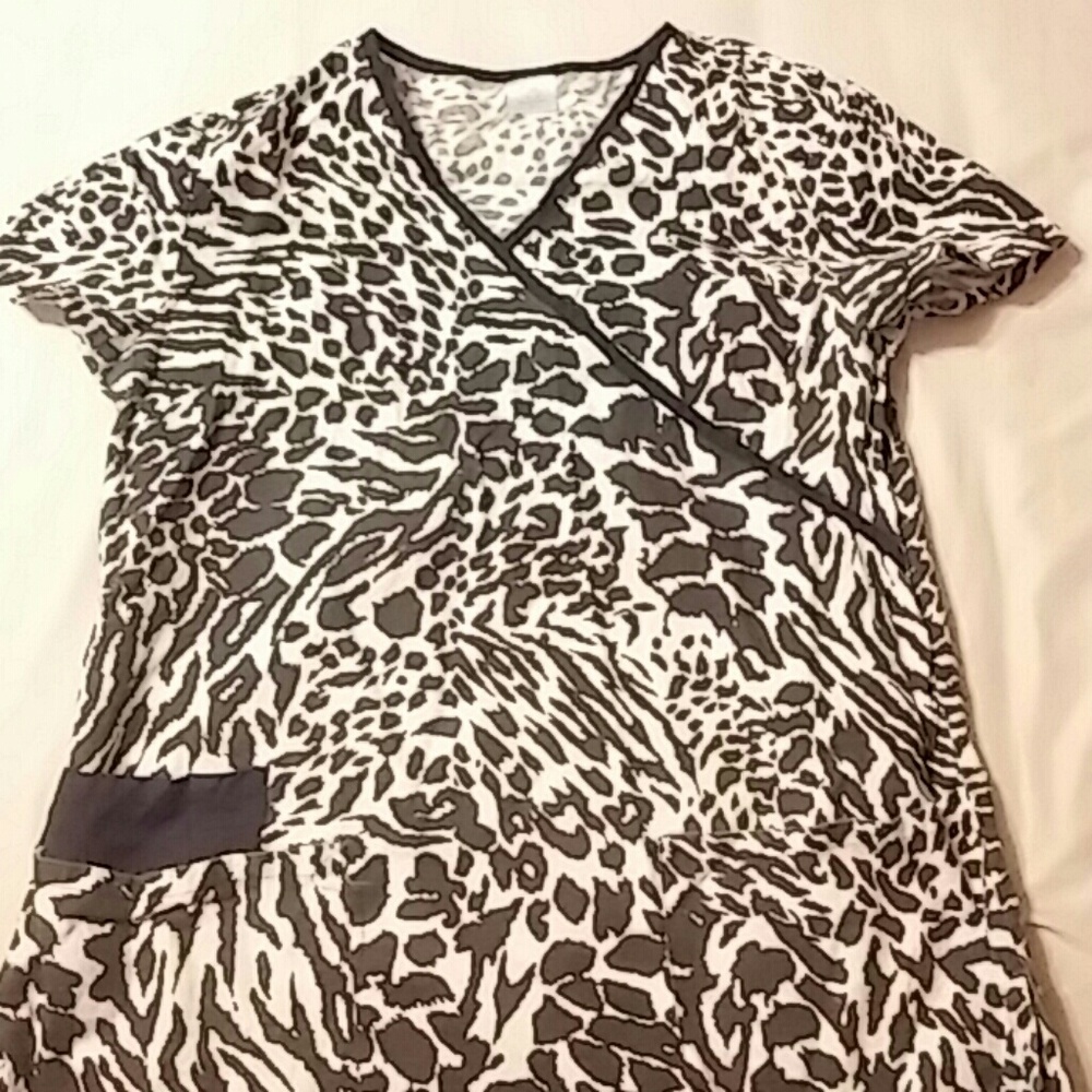 Scrub top